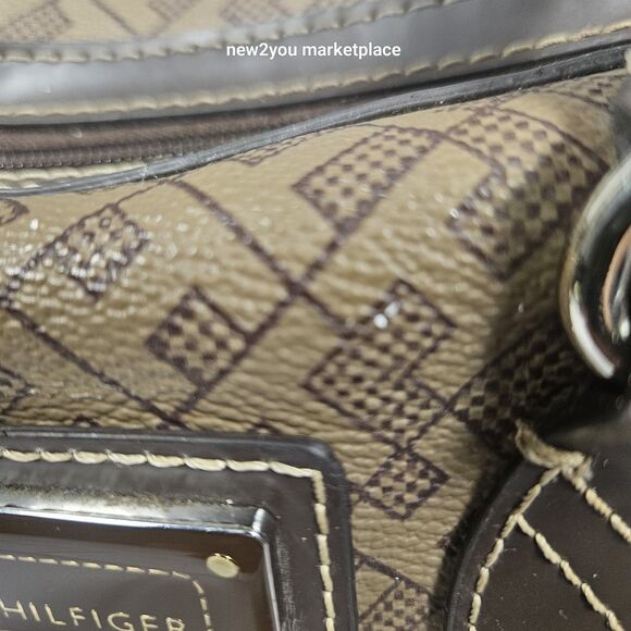 tommy hilfiger hand bag compact purse brown with black interior lightly used - Picture 11 of 16